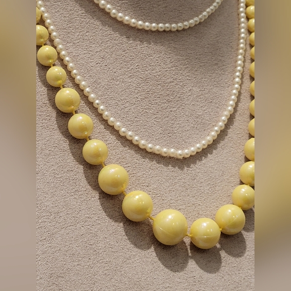 Vintage necklaces (Two) - Picture 4 of 7